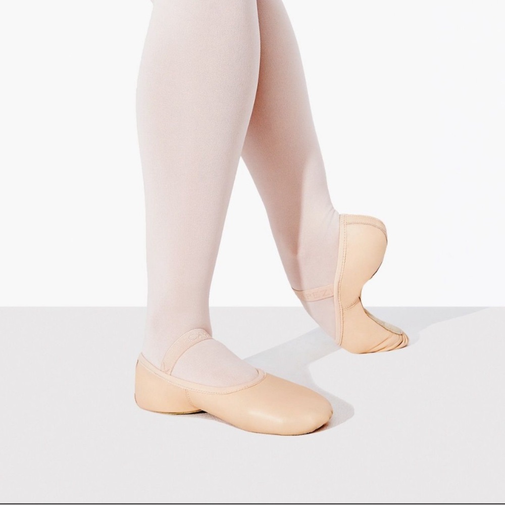 Capezio Lily Girls Ballet Shoes Pink Sz 8 Never Worn!